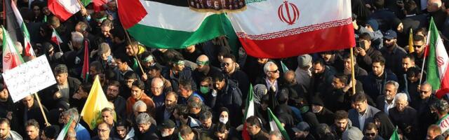 Po uzoru na Srbe tokom NATO bombardovanja: Iranci formirali "ljudske lance" na mostovima širom zemlje! (VIDEO)