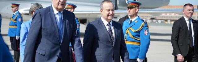 Istorijska poseta posle 18 godina! Ministar Dačić dočekao predsednika Švajcarske: Otvara se novo poglavlje saradnje (FOTO)