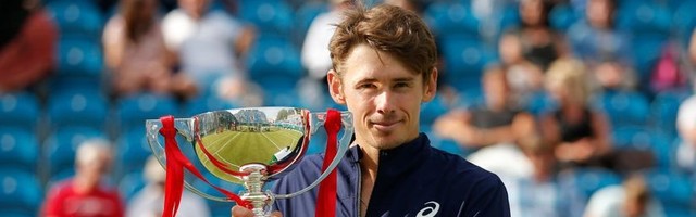 Ispao još jedan nosilac iz Novakovog dela žreba a pretio je da je stiglo vreme nove generacije