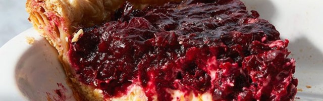 Lisnata pita sa brusnicama i pomorandžom