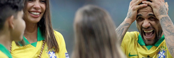 Dani Alveš napao Juventus i Barsu, bez dlake na jeziku!