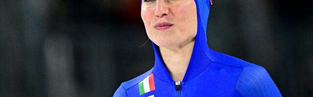 LOLOBRIĐIDA (35) OPET PISALA BAJKU NA LEDU: Italijanka šampionka i u brzom klizanju na 5.000 metara