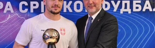 "ČAST JE I PRIVILEGIJA..." Luka Jović emotivan posle dobijene Zlatne lopte FSS