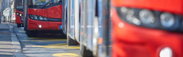 Strašna tuča u 37-ici: Onesvestio ga od batina u autobusu