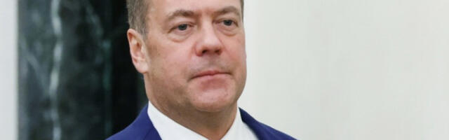 Медведев критиковао нови пакет помоћи Кијеву