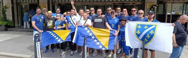 Grmi Dino Merlin u Torontu: Zmajevi uglas zapevali svevremenski hit, Kanađani zatečeni
