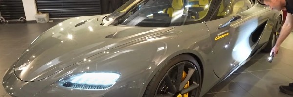 Profesionalno sređivanje karoserije savršenog Koenigsegg Gemera modela