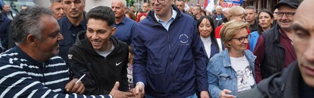 "Ovo su prave brojke o skupovima SNS. Potrošili skoro 600.000 evra, došlo im manje od jedan odsto članova"