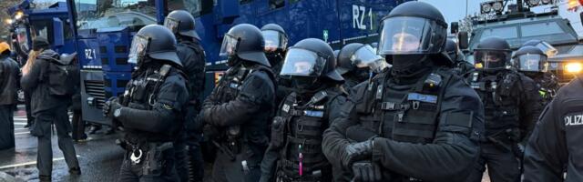 (VIDEO) Red i zakon po receptu EU: Ovako se nemačka policija obračunama sa omladinom na ulicama