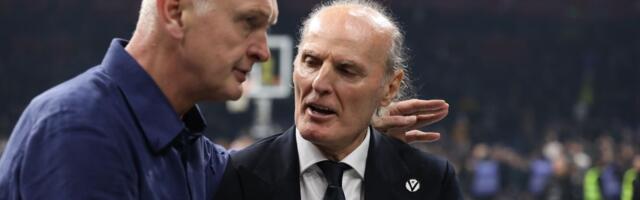 Ova situacija je svima promakla, pogledajte pozdrav Žarka Paspalja i Duška Ivanovića posle kog je usledio haos