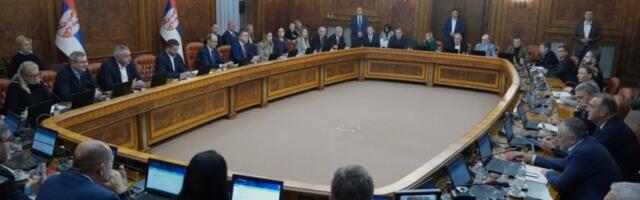 "NEKA BOŽIĆ U VAŠ DOM DONESE BLAGOSTANJE, LJUBAV I SLOGU!" Ministri čestitali praznike svim građanima koji slave po gregorijanskom kalendaru