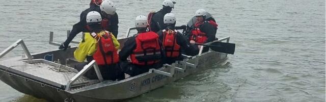 Stigla žandramerija iz Beograda na jezero „Barje“ u potrazi za dva nestala meštana – locirano više tačaka na vodi