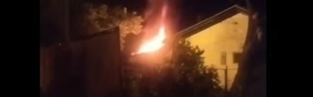 Drama u Bečmenu: Dve različite verzije požara - policija utvrđuje detalje