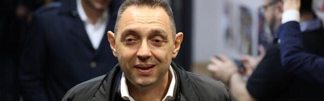 Vulinov smer je jasan - napred u živo blato