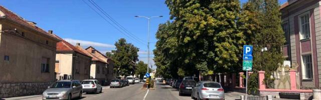Povređeno šest osoba u saobraćajnim nezodama, jedna teže