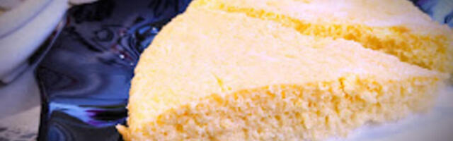 Pravo čudo bez trunke šećera: Svi će vam tražiti još jedno parče, a uspeva i ako ste prvi put u kuhinji