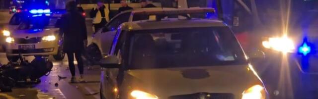 DVE OSOBE TEŠKO POVREĐENE: Teška saobraćajna nezgoda u Novom Sadu - sudarili se auto i motor (VIDEO)