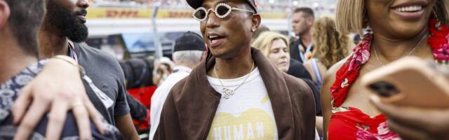 Pogodak ili promašaj? Pevač predstavio novi model adidas patika