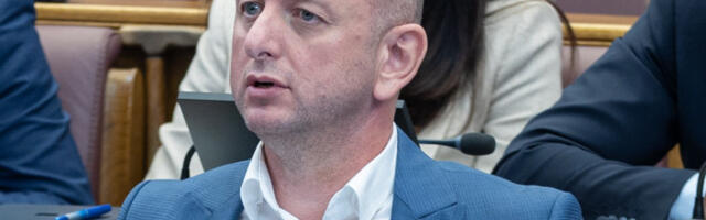 Кнежевић: Влада је у расулу, Црној Гори су потребни избори