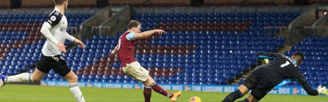 Decenijska tradicija ostaje da traje: Fulamu samo bod na Tafr Muru  (VIDEO)