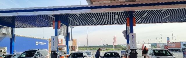 Pojeftinili dizel i benzin