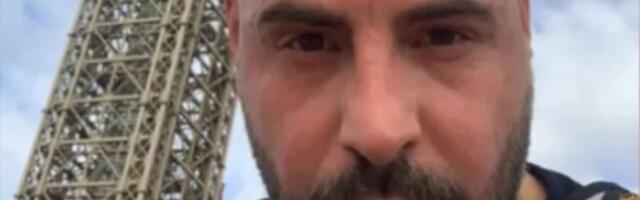 SAHRANA PEVAČA STRADALOG U POŽARU: Iza sebe ostavio neutešnu porodicu, pored kapele KOMBI PUN CVEĆA i PLIŠANIH MEDVEDA