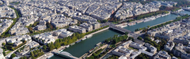 Бескућници подигли камп пред париском Градском скупштином