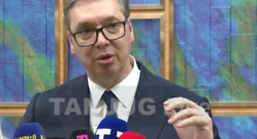 “Očekuje ih muka, pomažemo koliko možemo”: Vučić o novom napadu na srpske institucije na KiM