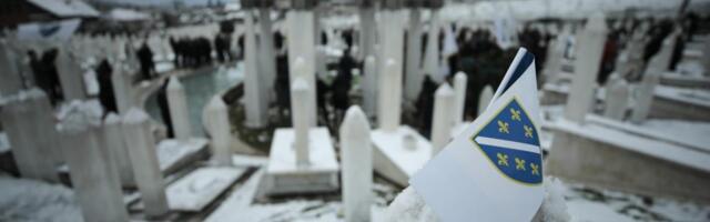 Položeno cvijeće na Šehidskom mezarju Kovači povodom Dana nezavisnosti BiH