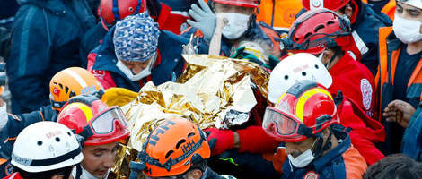Potres u Turskoj: Trogodišnjakinja spašena iz ruševina nakon tri dana