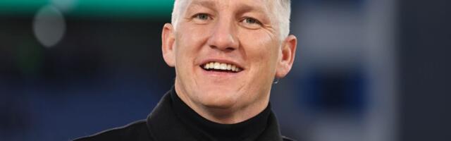 Mala tortica, žene ni na vidiku: Fotografija sa rođendana Bastijana Švajnštajgera pravi je hit