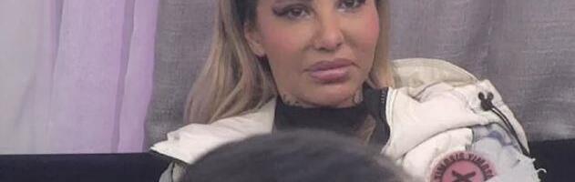 "SUTRA BI OSTAVILA NAŠU PORODICU ZBOG..." Aneli dobila korpu od Asmina i Luke u isto vreme, Durdžić izneo sve, a ona otkrila da li gaji emocije prema njemu