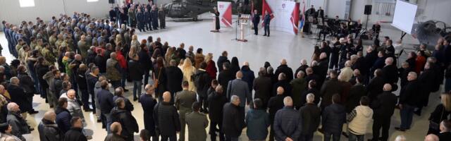 Obeležen Dan Tehničkog opitnog centra: Svečanost na vojnom aerodromu "Pukovnik-pilot Milenko Pavlović" u Batajnici (FOTO)