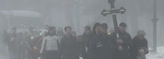 Potresne scene na sahrani Jovanke Jolić - Ovaj detalj je posebno privukao pažnju (VIDEO)