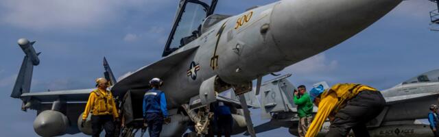 Rusija poziva da se prioritet da diplomatiji, dok se SAD spremaju da napadnu Iran