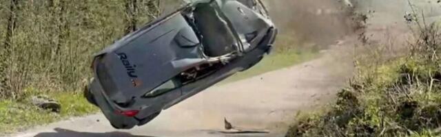 Stravičan udes na reliju u Hrvatskoj! Bukvalno je Fordu otpao točak: Pogledajte jeziv sudar, vozač za dlaku izbegao tragediju! /VIDEO/