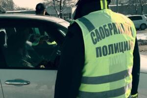 На ауто-путу возио "ауди" преко 250 километара на час