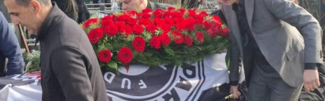 POD ZASTAVOM PARTIZANA: Sahranjen Andrija Delibašić (FOTO)