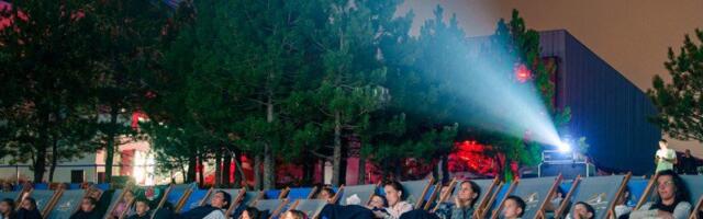 Film F1 u bioskopu na otvorenom Gold gondole