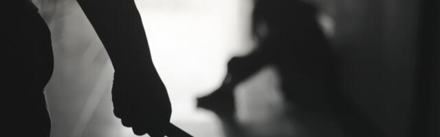 Učenik u školi nožem ranio nastavnicu: Zbog loše ocene pokušao da ubije i nju i sebe