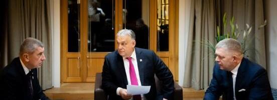 "POVRATAK POSLU": Orban objavio sliku iz Brisela sa Ficom i Babišem (FOTO)