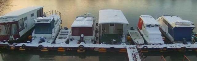 FOTO: Privezište za čamce na Tisi dugo nije izgledalo kao ovog januara