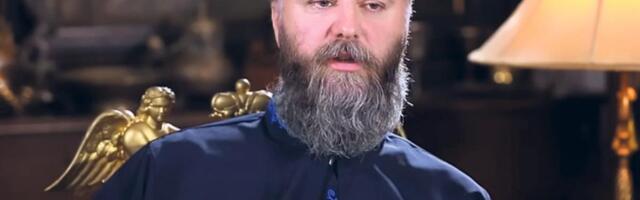 "Kad smo spuštali kovčeg u zemlju, majka je skočila! Četiri čoveka nisu mogla da je savladaju" Otac Predrag rasplakao naciju pričom o jednoj majci