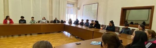 Mentorstvo otvara vrata uspeha: Novi projekat pruža podršku osnaživanju Romkinja