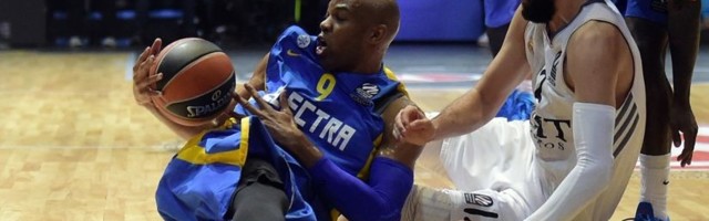 Real doveo centra koji mu je ukrao evropsku krunu, Galati pare za tri pojačanja