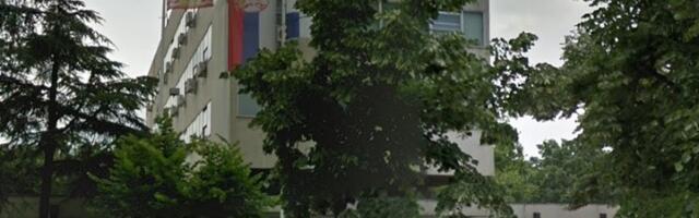 Građani traže Dom zdravlja, vlast montirala kontejner?!