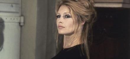 Ovako izgleda kuća u kojoj je živela i umrla Brižit Bardo: Obožavaoci hrle u Sen Trope, hoteli krcati, cene skočile