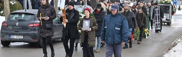 SAHRANJEN Ljuba Ninković: Muzičar ispraćen uz zvuke njegove pesme: "Moje vreme leti..." (FOTO)