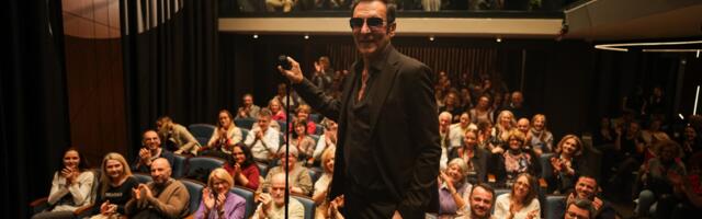 SARAJEVSKI ŠARM NA DORĆOLU: Branko Đurić Đuro ozbiljno nasmejao publiku u Fondaciji Mozzart