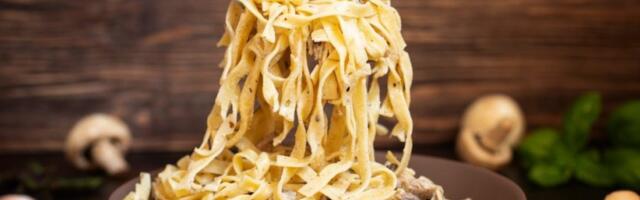 Posna karbonara sa pečurkama: Kremasta pasta bez mesa gotova za 20 minuta